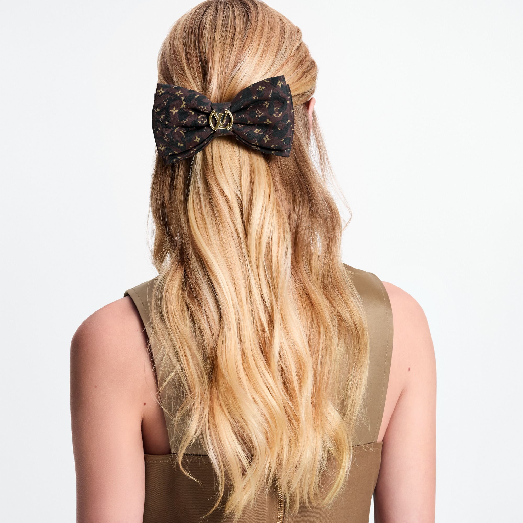 Hair Accessories Collection for Women | LOUIS VUITTON